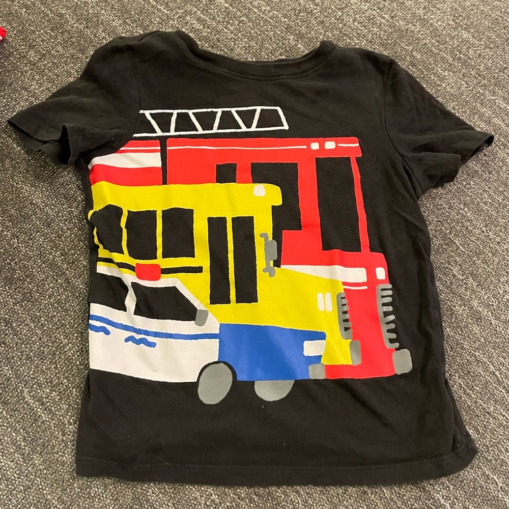 Short sleeve shirt